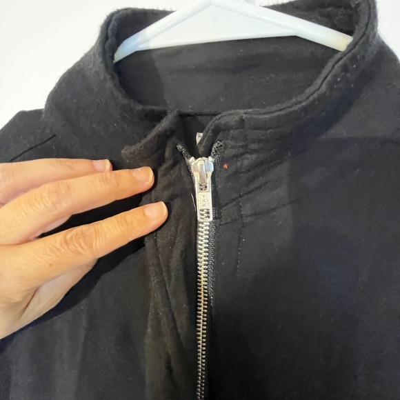 Sunday Black Zip Up Jacket with Pockets Casual Everyday Small Activewear Athlete - Picture 4 of 8